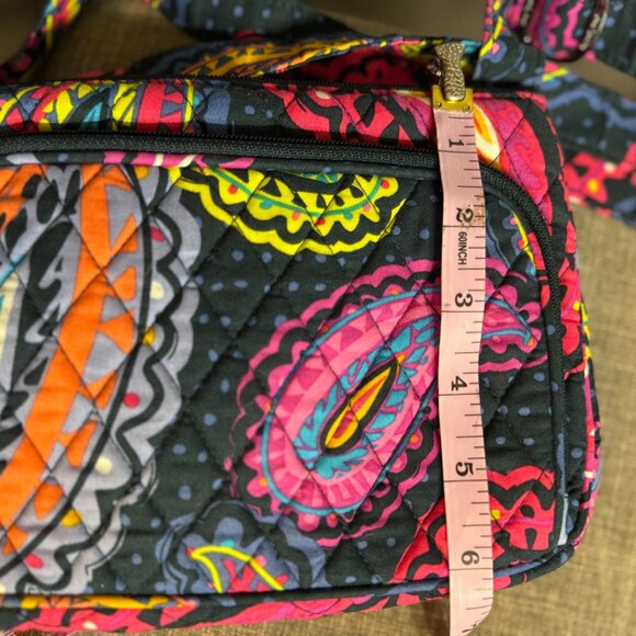 Vera Bradley Triple Zip Hipster Crossbody Bag โ Paisley Print - Picture 4 of 8